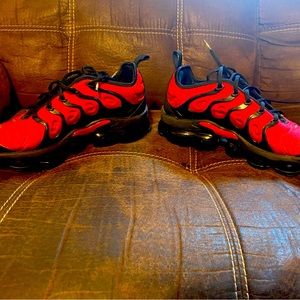 Red/Black Nike Men’s Air VaporMax Plus. Size 8(US) , 7(UK) , 41(EUR)